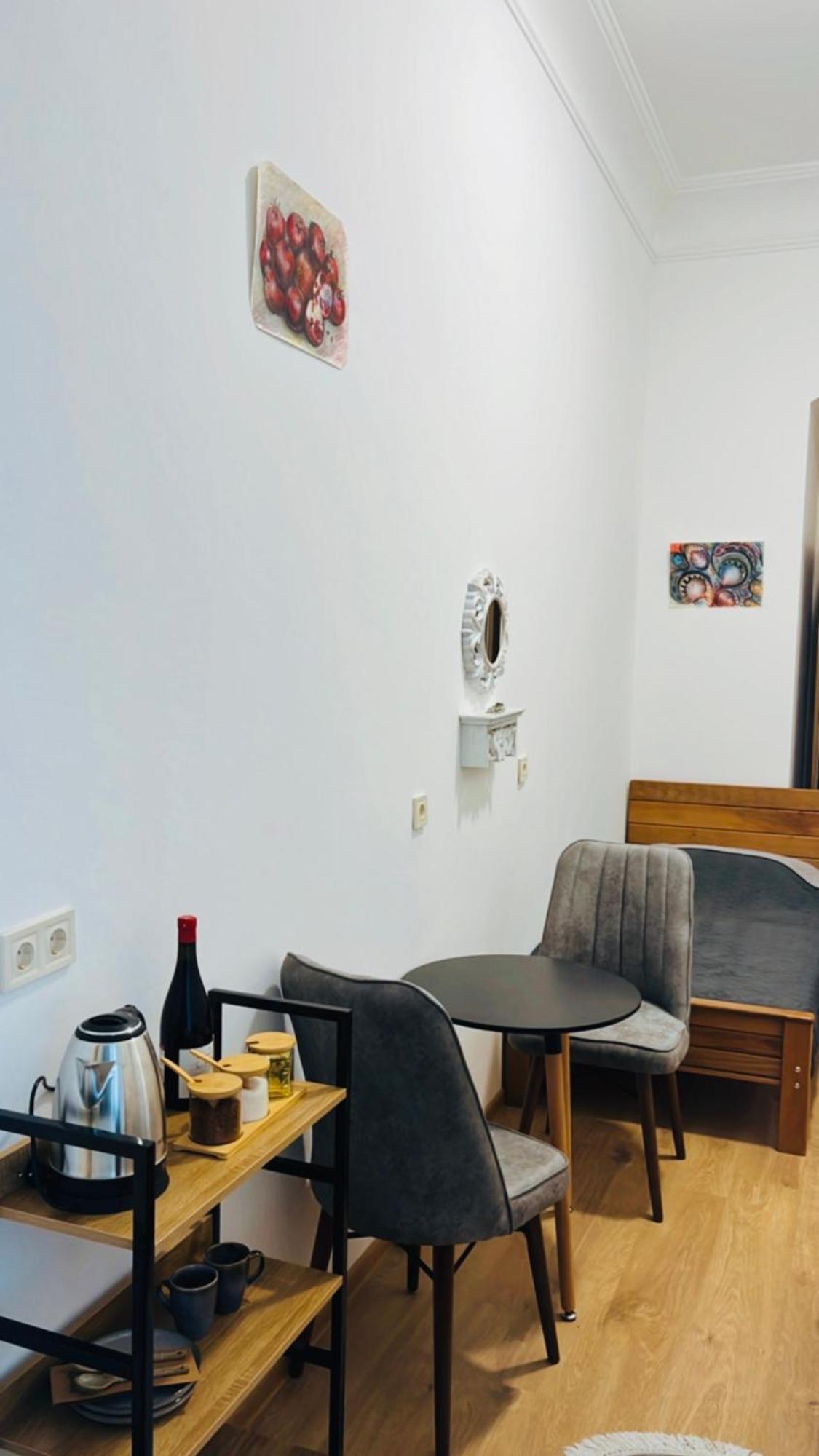 Salomes Guest Room Tbilisi Exteriör bild
